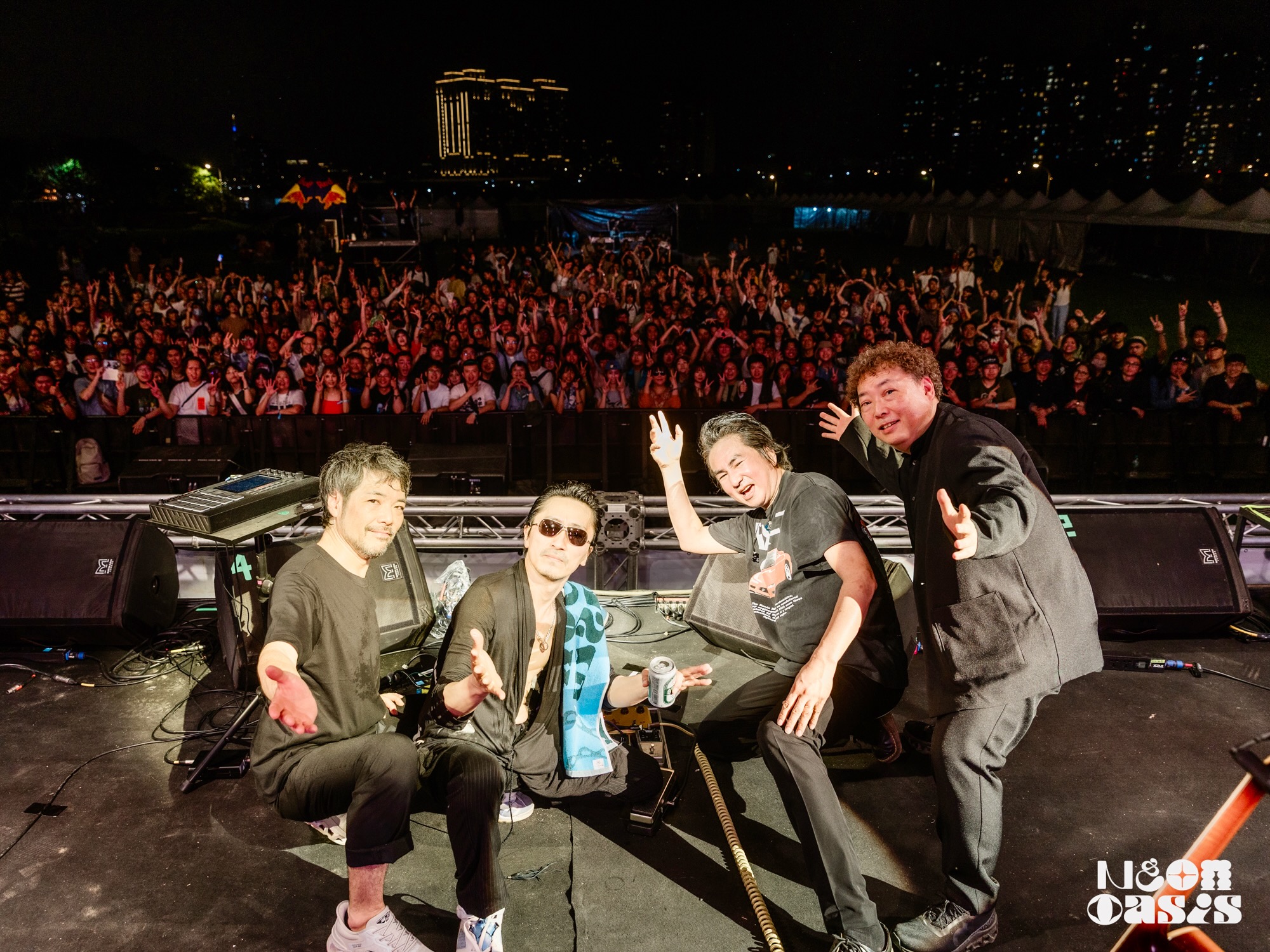 Neon Oasis Fes2025 Original Love